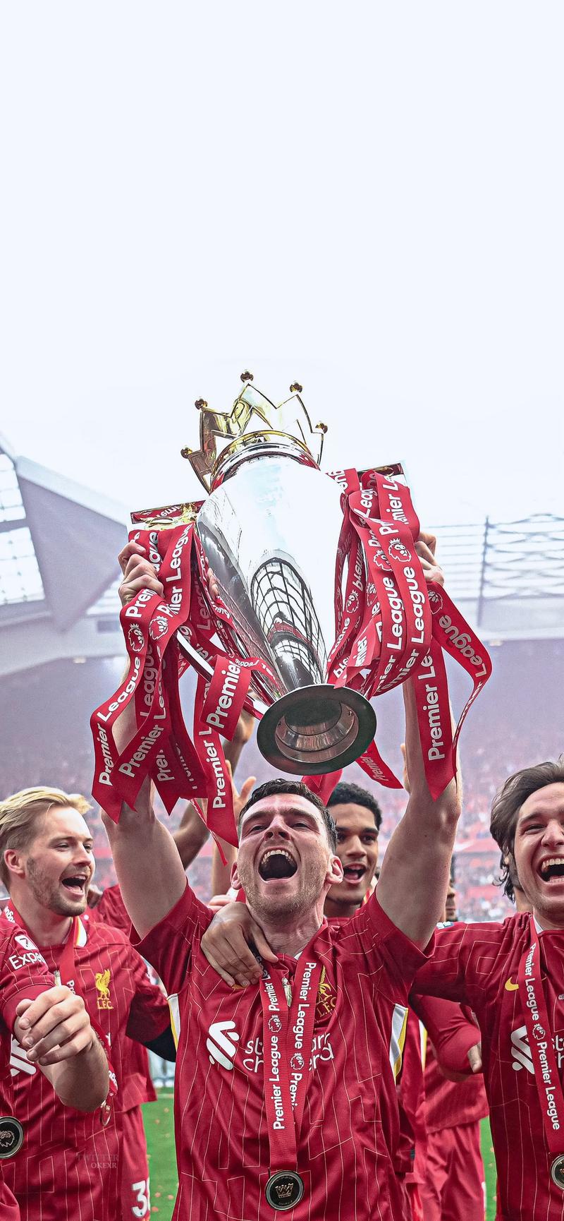 瓜帅：我们要拿98分才能英超夺冠；与摄影师冲突后马上道歉了