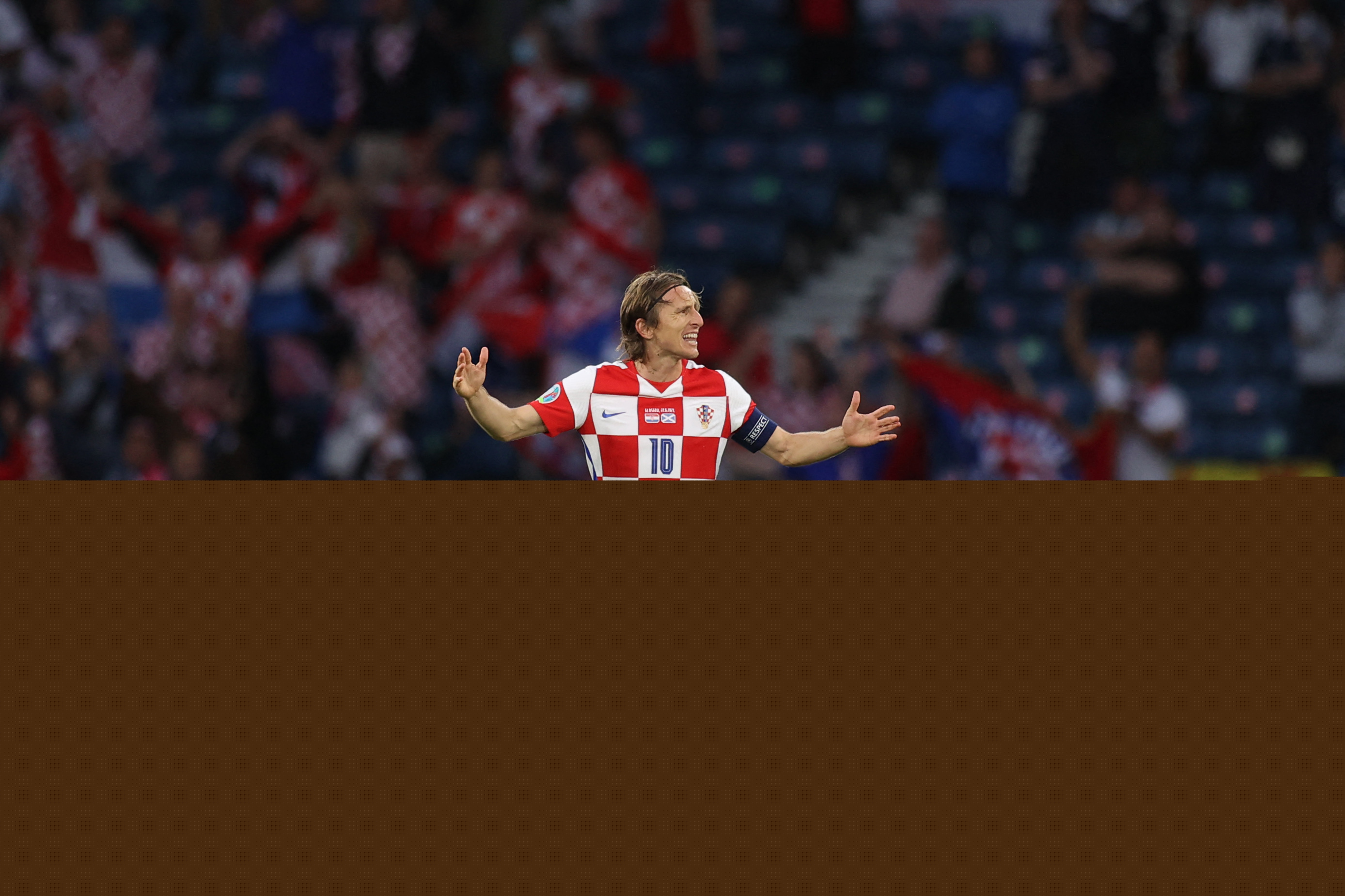 又隐身了？哲凯赖什对阵维拉10项数据挂0，6次丢失球权