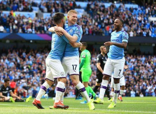 斯卢茨基：对手核心球员我们限制得不是特别好，给了很多机会