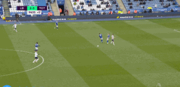 湖人惨败，詹姆斯赛后暗示球权分配有问题，没有打出团队篮球