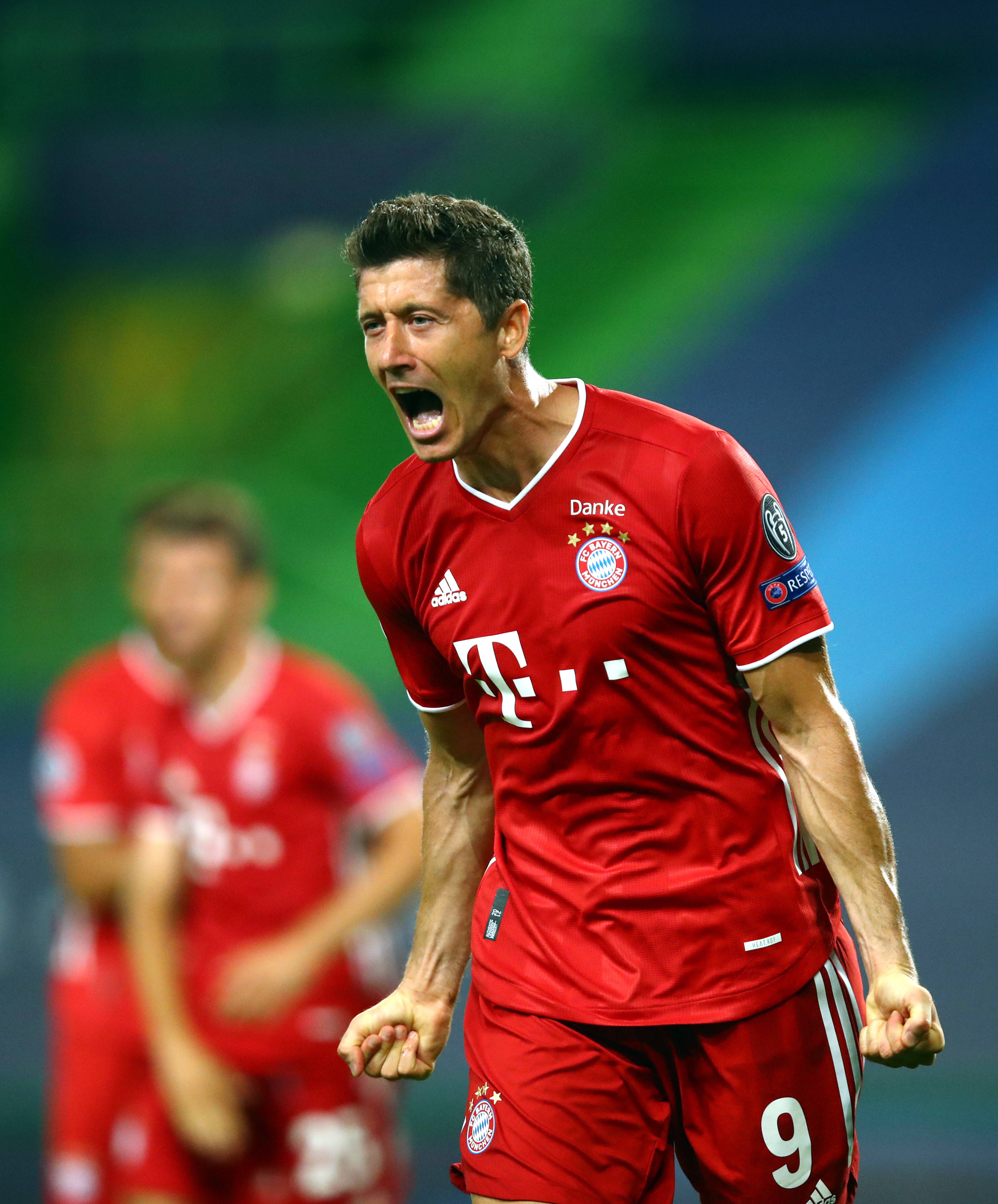 NBA开局第三长纪录！亚当斯前16场每场至少抢3个前场板