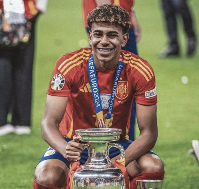 加拉塔萨雷0-1圣吉罗斯联合，普罗米斯-戴维制胜，云亚伊染红