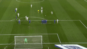 哈兰德百球：左脚71+右脚11，头球11个，其他部位1球